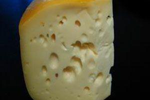 Jedzenie sera dobrze wpływa na zęby
