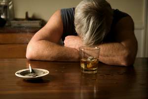 Kobiety i mężczyźni inaczej wychodzą z alkoholizmu