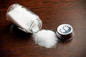 Dzieci jedzą za dużo soli