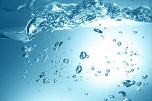 Rola wody w organizmie człowieka. Odwodnienie – czym zagraża