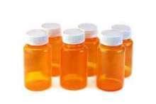 W raportach dotyczących bezpieczeństwa pacjentów i na etykietach leków brakuje ważnych informacji